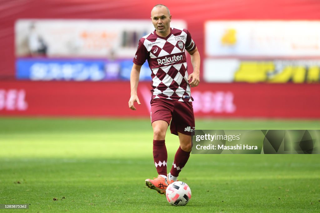 Vissel Kobe v Shonen Bellmare - J.League Meiji Yasuda J1
