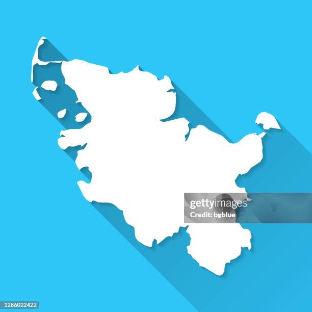 ilustrações, clipart, desenhos animados e ícones de mapa de schleswig-holstein com sombra longa no fundo azul - design plano - mar do norte