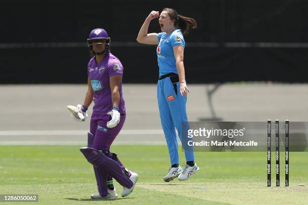 Tahlia McGrath of the Strikers celebrates the runout of Chloe Tryon of the Hurricanes during the Women's Big Bash League WBBL match between the...