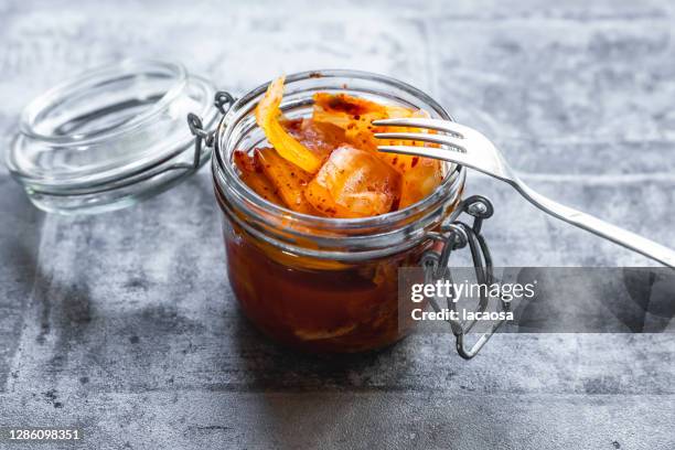 jar of kimchi - kimchee imagens e fotografias de stock