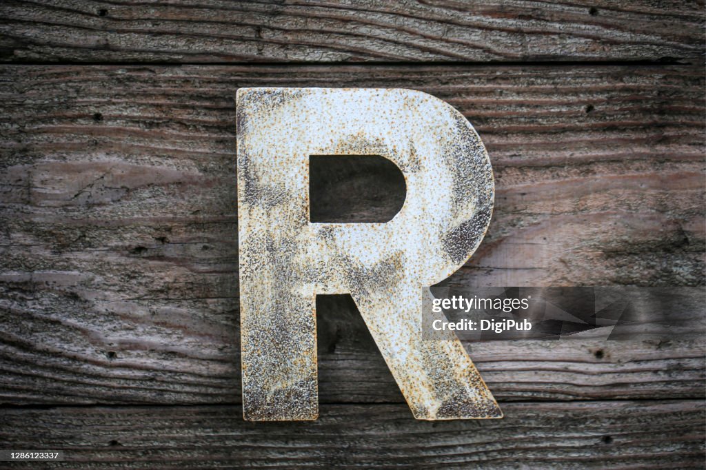 Capital letter R