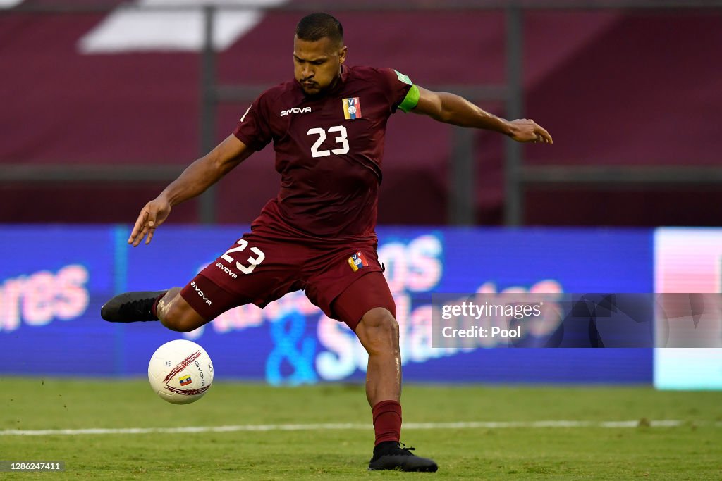 Venezuela v Chile - South American Qualifiers for Qatar 2022