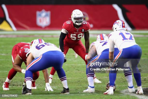 Outside linebacker De'Vondre Campbell of the Arizona Cardinals lines up against the Buffalo Bills during the NFL game at State Farm Stadium on...