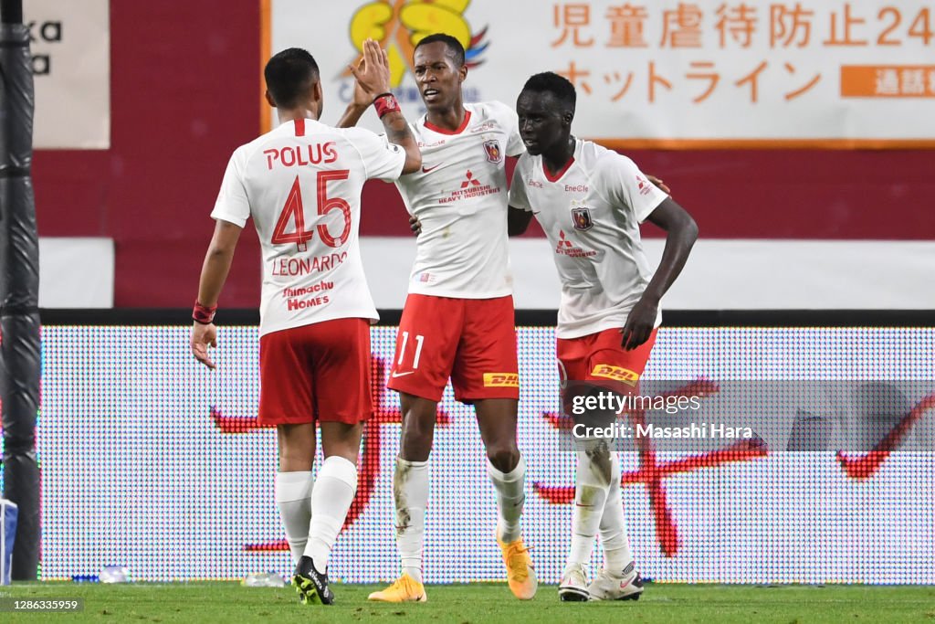 Vissel Kobe v Urawa Red Diamonds - J.League Meiji Yasuda J1