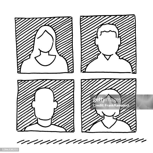 ilustraciones, imágenes clip art, dibujos animados e iconos de stock de conjunto de cuatro iconos de avatar humano dibujo - cuatro personas