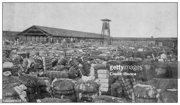 antikes schwarz-weiß-foto der vereinigten staaten: baumwollindustrie - textilfabrik stock-grafiken, -clipart, -cartoons und -symbole