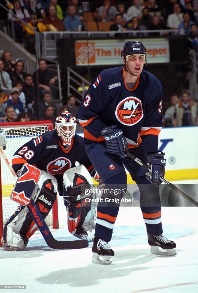 New York Islanders v Toronto Maple Leafs