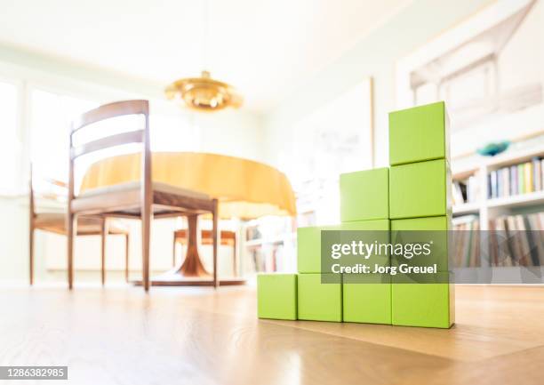 green cubes - low angle view room stock pictures, royalty-free photos & images