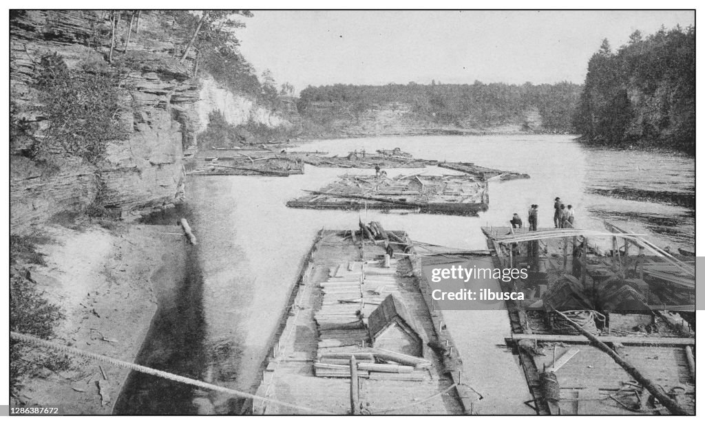 Antique black and white photo of the United States: Rafting in the Dells of the Wisconsin