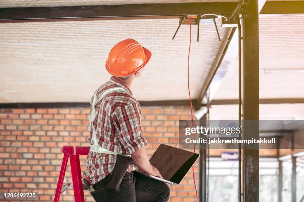 Internet Installation Engineer 92 Router Internet Installation Stock Photos, High-Res Pictures, and ...