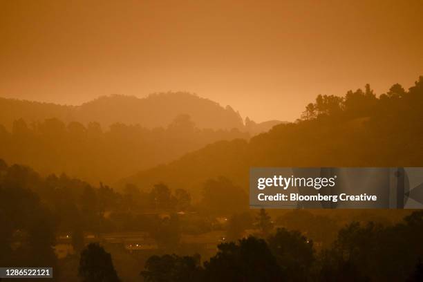 california wildfires - smog sky stock pictures, royalty-free photos & images