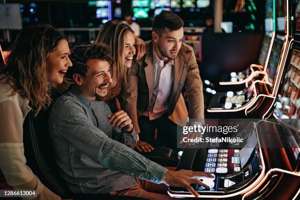 interessantes spiel - kasino stock-fotos und bilder