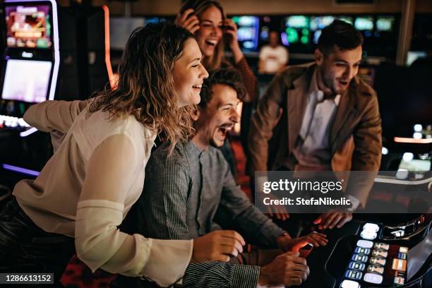 c’est le jackpot - gagner casino photos et images de collection