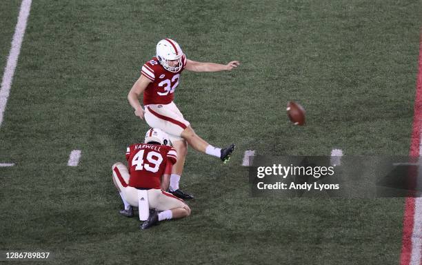 James Turner of the Louisville Cardinals kicks a field goal against the Syracuse Orange at Cardinal Stadium on November 20, 2020 in Louisville,...