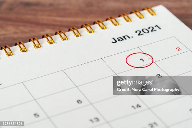 circled january 1st 2021 calendar - new year's day stock pictures, royalty-free photos & images