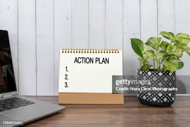 action plan list - action plan photos et images de collection