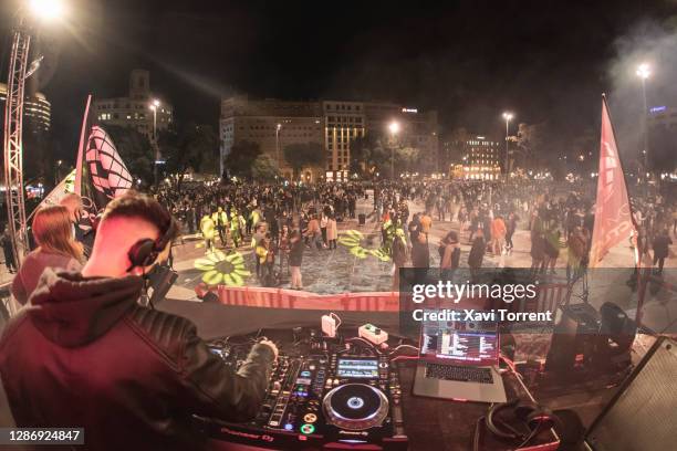 View of the mobilization organized by the nightlife sector in Plaza Catalunya in protest at the blockade of the sector due to the measures taken by...