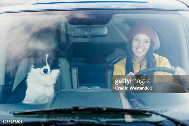 9 215点の車 運転 正面のストックフォト Getty Images 9 215点の車 運転 正面のストックフォト Getty Images