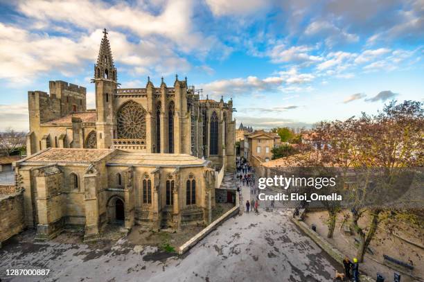 holy nazaire basilica in the city of carcassonne - carcassonne imagens e fotografias de stock