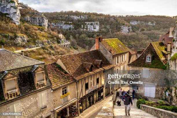法國羅卡馬杜爾中世紀村莊的街道 - rocamadour 個照片及圖片檔