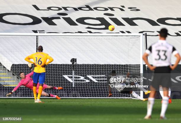 Ivan Cavaleiro of Fulham misses from the penalty spot during the Premier League match between Fulham and Everton at Craven Cottage on November 22,...