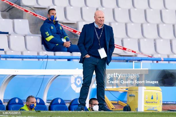 Pepe Mel, head coach of UD Las Palmas during the La Liga Smartbank match between CE Sabadell and UD Las Palmas at Estadi Nova Creu Alta on November...