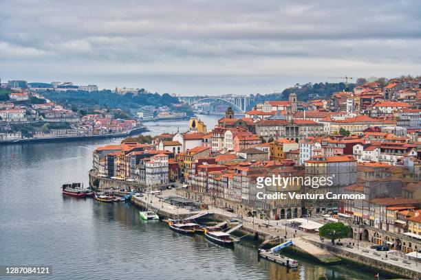 panoramic view of the old town of porto, portugal - port wine stock pictures, royalty-free photos & images