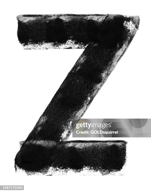 buchstabe z achtlos gemalt von farbwalze und dicke schwarze acrylfarbe - vektor-illustration mit erstaunlichen details bestehend aus drei geraden linien - ungleichmäßige und unregelmäßige abdrücke mit einzigartigen natürlichen schmutz und farbverdün - buchstabe z stock-grafiken, -clipart, -cartoons und -symbole