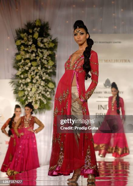 Model walks the ramp for designer Manish malhotra collection at Aamby Valley Indian Bridal week on November 02, 2010 in Mumbai, India