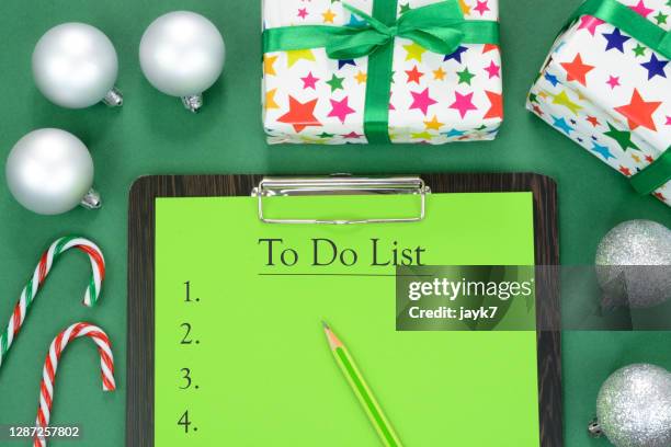 shopping to do list - christmas list stock-fotos und bilder