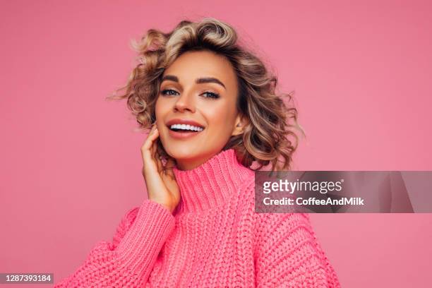 beautiful woman - pretty in pink stock pictures, royalty-free photos & images