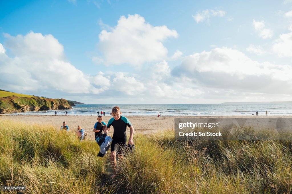 Aufgeregt am Strand