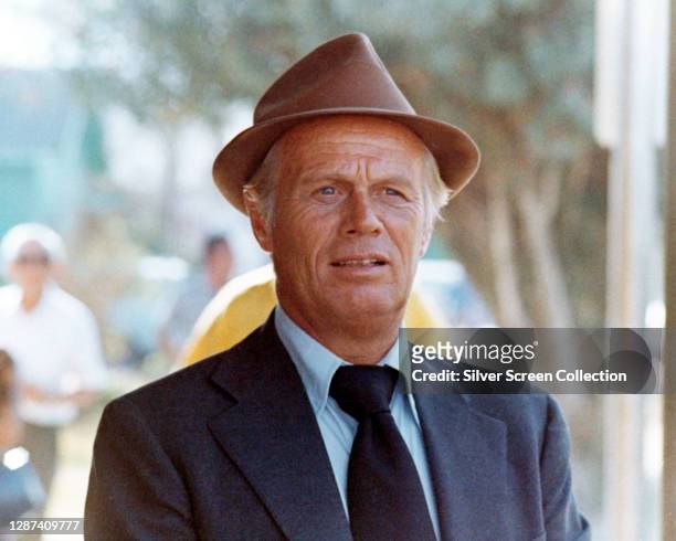 American actor Richard Widmark as Detective Sergeant Daniel Madigan in the 1972-3 television series 'Madigan', based on the 1968 film 'Madigan'.