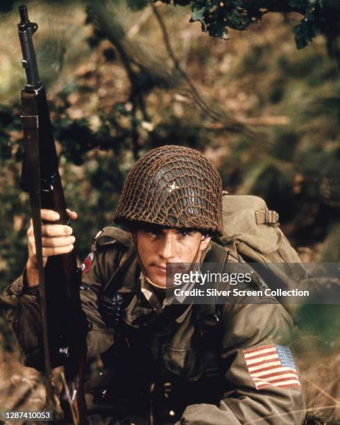 American actor Ryan O'Neal as Brigadier General James Gavin of the United States Army in the epic war film 'A Bridge Too Far', 1977.