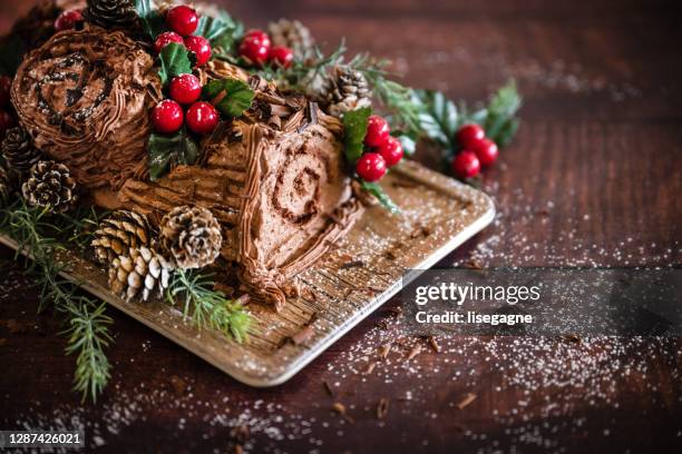 platos de keto de acción de gracias y navidad - christmas cake fotografías e imágenes de stock