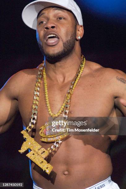 Flo Rida performs during 102.7 KIIS FM's Wango Tango at Irvine Meadows Amphitheatre on May 10, 2008 in Irvine, California.