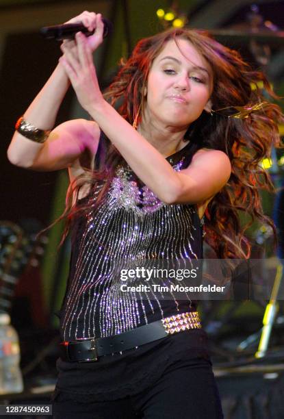 Miley Cyrus performs during 102.7 KIIS FM's Wango Tango at Irvine Meadows Amphitheatre on May 10, 2008 in Irvine, California.