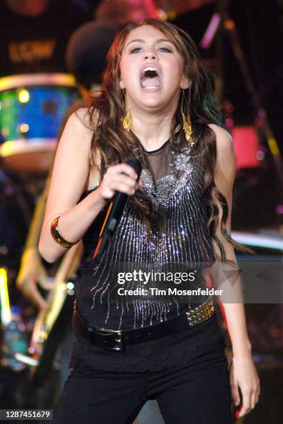 Miley Cyrus performs during 102.7 KIIS FM's Wango Tango at Irvine Meadows Amphitheatre on May 10, 2008 in Irvine, California.