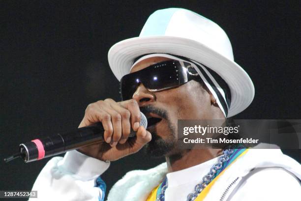 Snoop Dogg performs during 102.7 KIIS FM's Wango Tango at Irvine Meadows Amphitheatre on May 10, 2008 in Irvine, California.