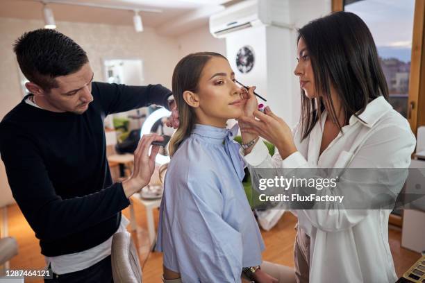 full glam only at our modern beauty salon! - maquilhador imagens e fotografias de stock
