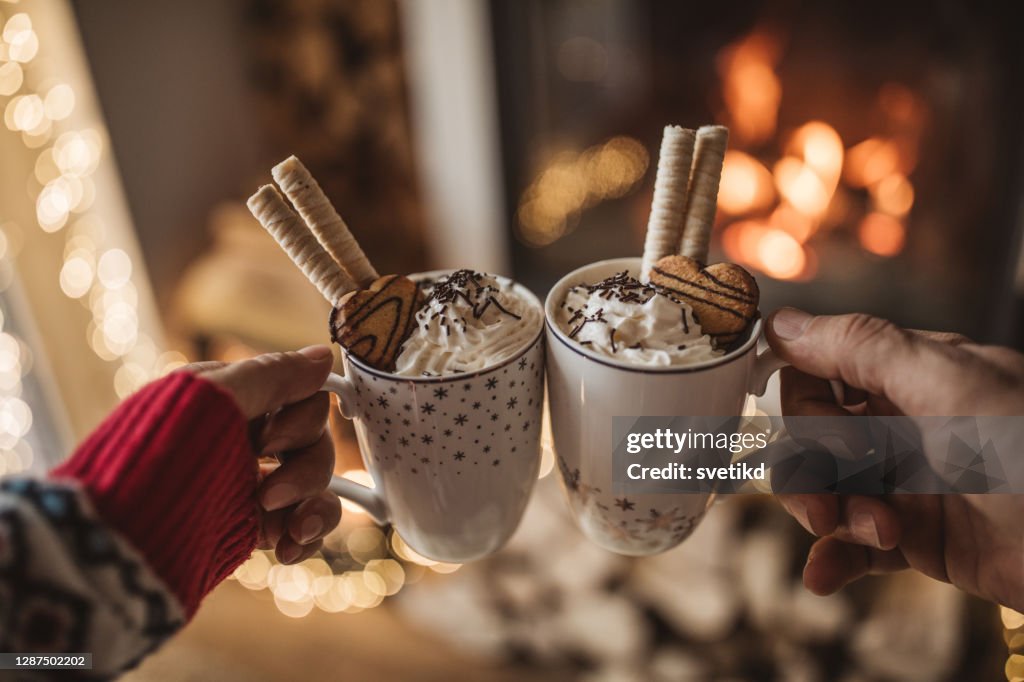 Día de invierno junto a la chimenea