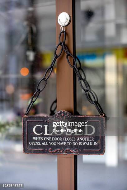 Closing Early Sign Photos and Premium High Res Pictures - Getty Images