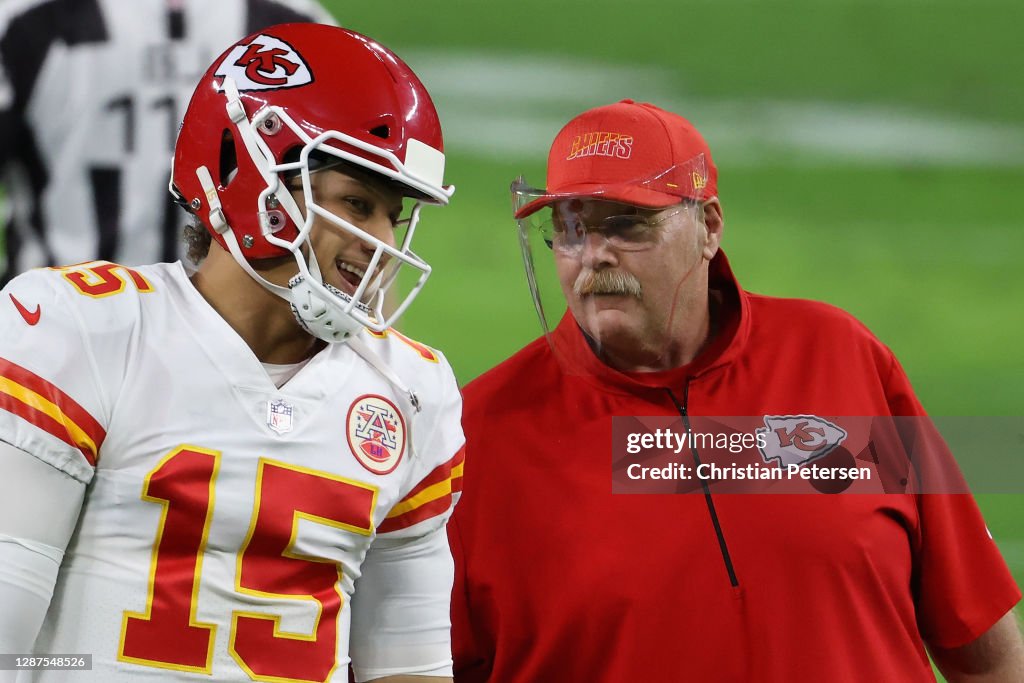 Kansas City Chiefs v Las Vegas Raiders