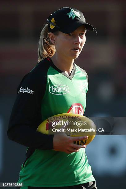 Meg Lanning of the Stars walks onto the pitch before the Women's Big Bash League WBBL Semi Final match between the Melbourne Stars and the Perth...