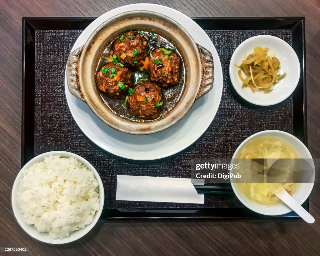 Sixi Balls, Lion’s Head Meatballs