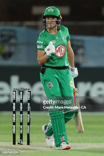 Annabel Sutherland of the Stars celebrates victory during the Women's Big Bash League WBBL Semi Final match between the Melbourne Stars and the Perth...