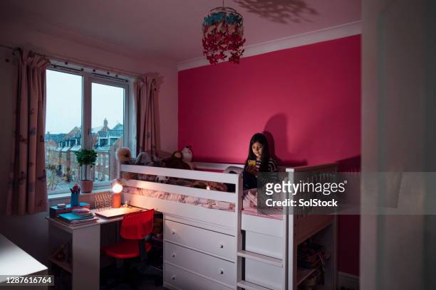 adjusting to new normal - kids in bunk bed stock pictures, royalty-free photos & images