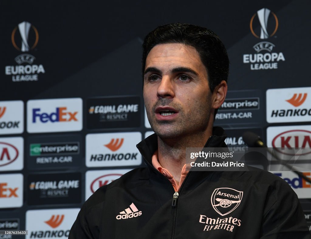 Arsenal FC - Press Conference And Training Session