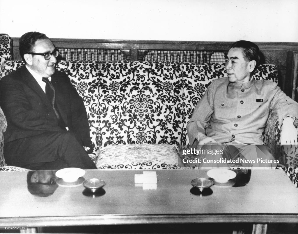 Kissinger & Zhou Talk