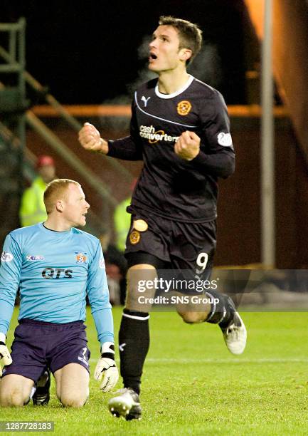 V MOTHERWELL.RUGBY PARK - KILMARNOCK.Motherwell striker John Sutton celebrates after opening the scoring